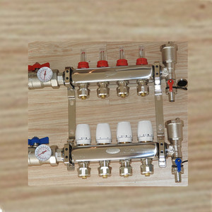 Radiatore in ottone piano di acqua <span class=keywords><strong>collettore</strong></span> di <span class=keywords><strong>riscaldamento</strong></span> <span class=keywords><strong>a</strong></span> <span class=keywords><strong>pavimento</strong></span> - Product Image 1