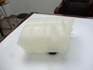 ZTR-sistema de refrigeración de piezas de coche, <span class=keywords><strong>sub</strong></span> tanque de agua para BT50 UK01-15350 - Product Image 6
