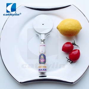 Cathylin أدوات مطبخ الفولاذ المقاوم للصدأ مقبض السيراميك جولة عجلة آلة قطع البيتزا - Product Image 6