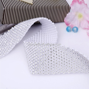 Espumosos 24 líneas de cristal de moda de color <span class=keywords><strong>amarillento</strong></span> de rhinestone de la malla recorte de ropa - Product Image 5