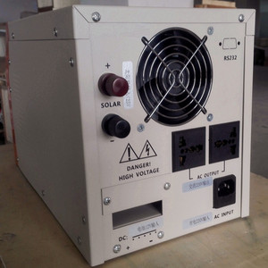 Convertidor Cargador Solar MPPT 1KW <span class=keywords><strong>onda</strong></span> sinusoidal <span class=keywords><strong>pura</strong></span> 220VAC transformador híbrido inversor - Product Image 1