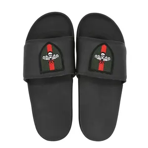 Laatste Nieuwe Collectie Oem Designer Pu Slippers Sandalen Custom Mannen Vlakte Slides Voor Mannen