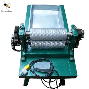 Beekeeping equipment electric beeswax foundation sheet roller mold machine