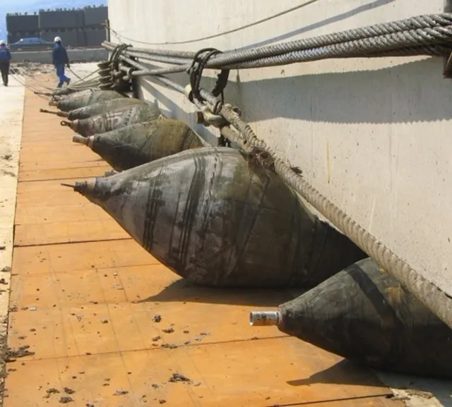 Salvar los botes de pontón inflable muelle flota marina suministros