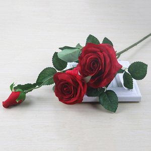 <span class=keywords><strong>Ramos</strong></span> <span class=keywords><strong>de</strong></span> Rosas Rojas Frescas y Hermosas ZERO, Rosas Rojas Artificiales para Decoración <span class=keywords><strong>de</strong></span> Bodas y Hogar - Product Image 2