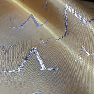 100% Polyester <strong>Jacquard</strong> Logo <strong>Lining</strong> <strong>Fabric</strong> <strong>Lining</strong> Custom Logo With V Letter Design for Coat Jacket Bag, Custom logo Design - Product Image 3