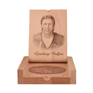 Placa de madera plegable con lámina de metal en relieve - Product Image 1