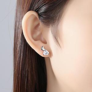 LUOTEEMI Coreano Della Vite Prigioniera Del Cuore Orecchini A AA Cuore Taglio Cubic Zirconia Orecchino Delle Donne Alla Moda di Modo di Marca del Commercio All'ingrosso Dei Monili - Product Image 3