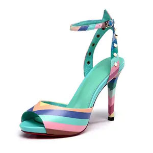 Neu gestaltete Sommer Großhandel benutzer definierte Regenbogen Print Lederband Peep Toe dünne High Heel Frauen Sandalen Schuhe