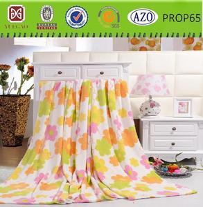 manta forro coral con el diseno de flores fresco - Product Image 1