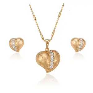 C203022 - 63366 Xuping Fashion China Wholesale18K Elegant Gold Jewelry Set with Heart-shaped Design