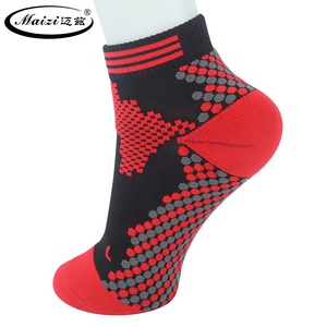 Chaussettes de compression personnalisées pour la randonnée athlétique et sportive Hommes Femmes OEM Basketball China Factory Coolmax Stretchable - Product Image 3