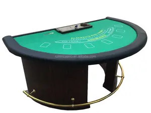 Deluxe Casino blackjack table