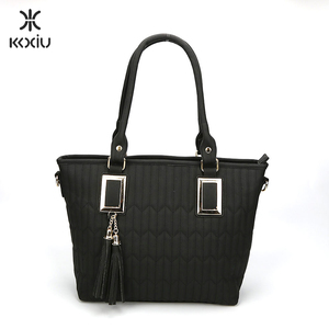 Elegant mature women handbags For Stylish And Trendy Looks