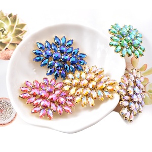 <span class=keywords><strong>Piedras</strong></span> de cristal con cuentas de cristal brillante, Botón de Plata, espalda plana de cristal, escote de diamantes de imitación, apliques de corpiño con Base dorada para ropa - Product Image 5