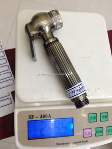 Laton shattaf <span class=keywords><strong>bidet</strong></span> <span class=keywords><strong>wc</strong></span> <span class=keywords><strong>ducha</strong></span> de mano de lujo. brassshattaf <span class=keywords><strong>bidet</strong></span> spray set. iso9001 certificado aprobado. china hizo shattaf - Product Image 1
