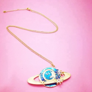 Collana con Ciondolo a Forma di Pianeta Saturno in Lega Stile Occidentale Xus - Product Image 3