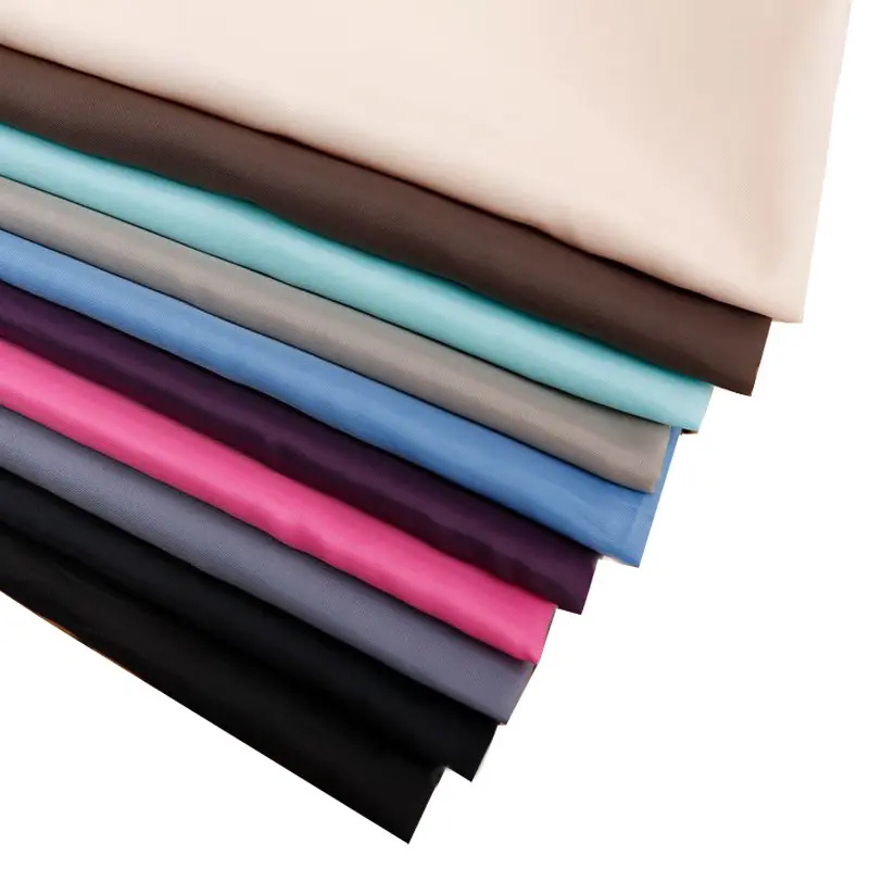 2024 Schlussverkauf glatter weicher 210T-Polyester-Taffeta-Blunderstoff für Kleidung