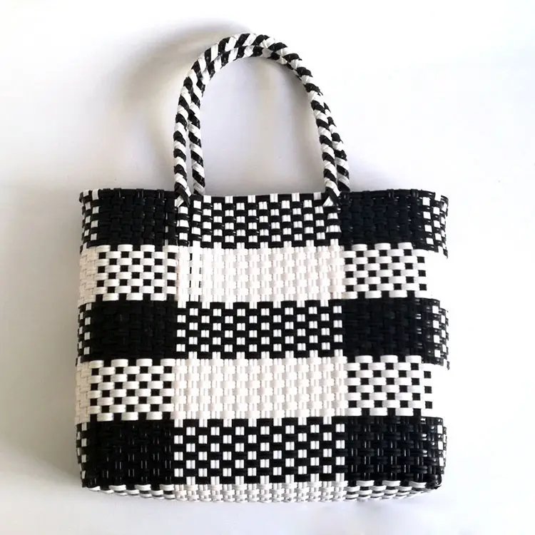 Durable Fashion Commuting Simple Black and White Plaid Square Large Capacity PP Woven Straw Woven Bag