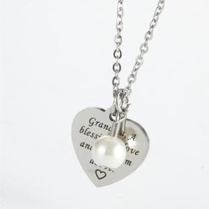 Regalo para abuela Collar con colgante de corazón Abuela una bendición de amor y regalo desde arriba Collar con abalorio de abuela de nieta - Product Image 2
