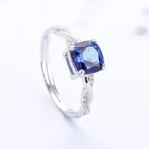 Perhiasan Batu Permata Pabrik Grosir 925 Sterling Silver Berlapis Emas Putih 18 7X7 Mm Natural Swiss Blue Topaz cincin Adjustable