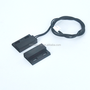 Capteur <span class=keywords><strong>de</strong></span> porte <span class=keywords><strong>de</strong></span> <span class=keywords><strong>garage</strong></span> filaire à <span class=keywords><strong>proximité</strong></span> certifié CE, interrupteur à lame OKI à montage en surface, normalement ouvert, longueur 29 mm, câble <span class=keywords><strong>de</strong></span> 5 m, antivol - Product Image 3