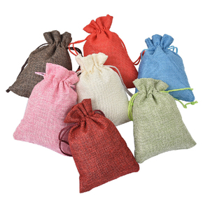 <span class=keywords><strong>Petit</strong></span> bijou en lin imprimé personnalisé bon marché Sac <span class=keywords><strong>sachet</strong></span> cadeau en toile de jute avec cordon de serrage avec logo - Product Image 4