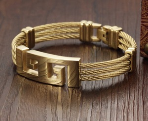Bracciale in filo metallico con cuore inciso, gioiello apribile, braccialetto sottile in filo metallico SZB144 - Product Image 4