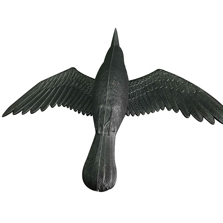 Vivid Flocked Hard Plastic Flying Black Crow Hunting Decoy Crow Deco With Built in Stake for Baiting Shooting · image 1