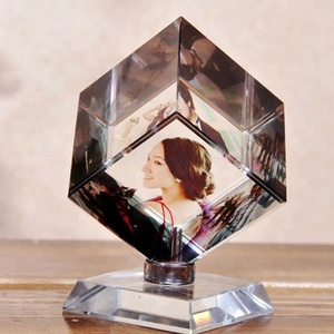 Comercio al por mayor <span class=keywords><strong>de</strong></span> múltiples funciones blanco 3D láser grabado cristal 360 girar <span class=keywords><strong>Cubo</strong></span> <span class=keywords><strong>de</strong></span> <span class=keywords><strong>Rubik</strong></span> - Product Image 2