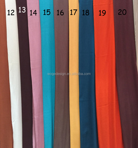 ฮิญาบแบบคลาสสิกที่สวยงามของสหราชอาณาจักรผ้าพันคอผ้าแคชเมียร์สีพื้นสำหรับผู้หญิงขายส่งมีให้เลือก41สี - Product Image 4