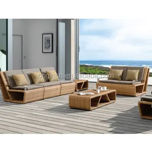 Set Sofa Luar Ruangan Gaya Turki, Sandaran Tangan Metalik Desain Balkon Bagian Sofa Rotan Resin