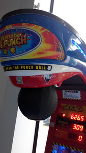 NQT-G01 alta calidad dragón grande bolsa de boxeo máquina expendedora de juego - Product Image 4