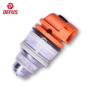 DEFUS nuevo inyector de combustible de alta calidad IWM52300 para Punto Lancia Y 1.1L 1.2L precio de fábrica piezas de coche boquillas de combustible IWM523.00