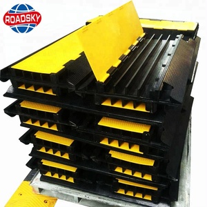 ตัวป้องกันสายเคเบิลทนทานสำหรับใช้งานบนถนน - Product Image 1