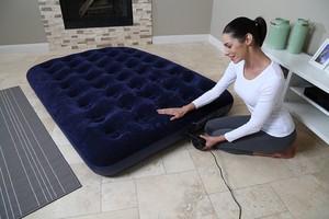 Bestway 67000 kasur tiup berkemah, furnitur dalam ruangan atau luar ruangan - Product Image 2