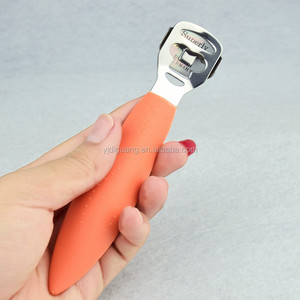 Lime à pied en acier inoxydable de 6 pouces pour enlever les callosités et rasoir pour peau dure avec poignée en plastique jetable - Product Image 5