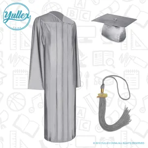 Hoge School Shiny Sliver 100% Polyester Graduation Cap Gown & Kwastje