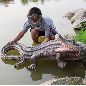Crocodile en résine et fibre de verre grandeur nature en gros, en stock, pour <span class=keywords><strong>la</strong></span> décoration de <span class=keywords><strong>rivière</strong></span> - Product Image 1