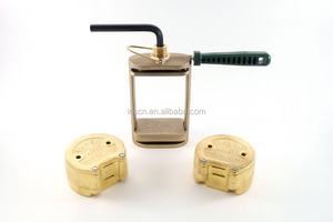 Pressa per laboratorio dentale con fiaschetta superiore e fiaschetta inferiore per laboratorio odontoiatrico - Product Image 2