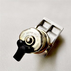 Cummins 6CT8.3 QSC8.3 24v带支撑3964387 3964386 3939893 3990072的燃料输送泵 - Product Image 3