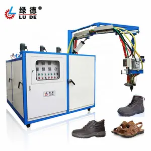 PU walking shoe sole injection molding machine