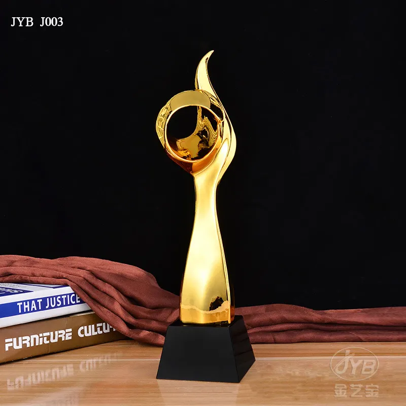 New creative trophy resin crystal trophy custom sports competition prize trophy