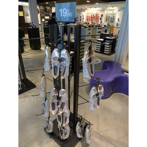 Estantes y gabinetes de exhibición de metal/madera nuevos personalizados LUX para tiendas de zapatos con garantía de 5 años - Product Image 4