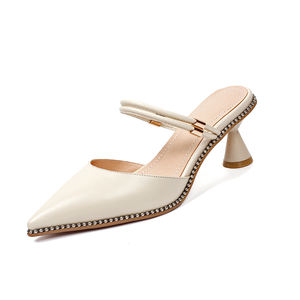 Stile coreano Signore <span class=keywords><strong>Calzature</strong></span> Punta Chiusa Tacco Med Cinturino Sul Collo Del Piede Pantofole Speciali Scarpe Tacco Punta a punta Pantofole di Cristallo OEM - Product Image 3