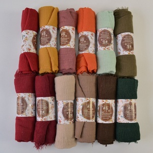 Syal Crepe Wanita 70 Warna Polos Jilbab Muslim Syal Ukuran Besar Penutup Kepala Lembut Panjang Berjumbai Syal Katun Premium Jilbab Wanita - Product Image 2