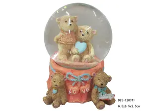 Produsen <span class=keywords><strong>Globe</strong></span> Salju Kustom Resin <span class=keywords><strong>Globe</strong></span> Salju untuk Hadiah Kotak Musik Ulang Tahun Pernikahan - Product Image 2