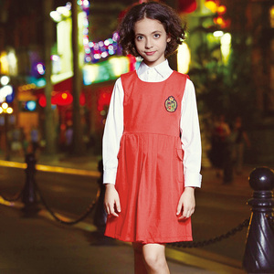 Uniforme scolaire privé tendance 2 pièces, tenues d'école pour filles, jupe rouge sans manches/robe/épingles, uniforme d'école pour filles - Product Image 2