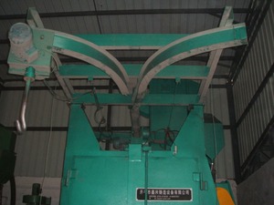 Q série Jiangmen Chine Crochet type <span class=keywords><strong>shoting</strong></span> dynamitage machine grenaillage coulée équipement de nettoyage de surface - Product Image 3