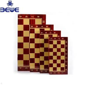 Commercio all'ingrosso Su Misura <span class=keywords><strong>in</strong></span> <span class=keywords><strong>Legno</strong></span> di Scacchi Dama <span class=keywords><strong>Backgammon</strong></span> 3 <span class=keywords><strong>in</strong></span> 1 Pieghevole Scacchiera Set - Product Image 3
